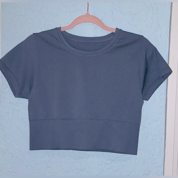 Offline By Aerie Sidewalk Short Sleeve Crop Top - Picture 1 of 6